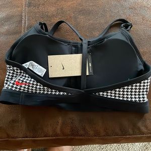 Nike Dri-Fit Indy Icon Clash Sports Bra